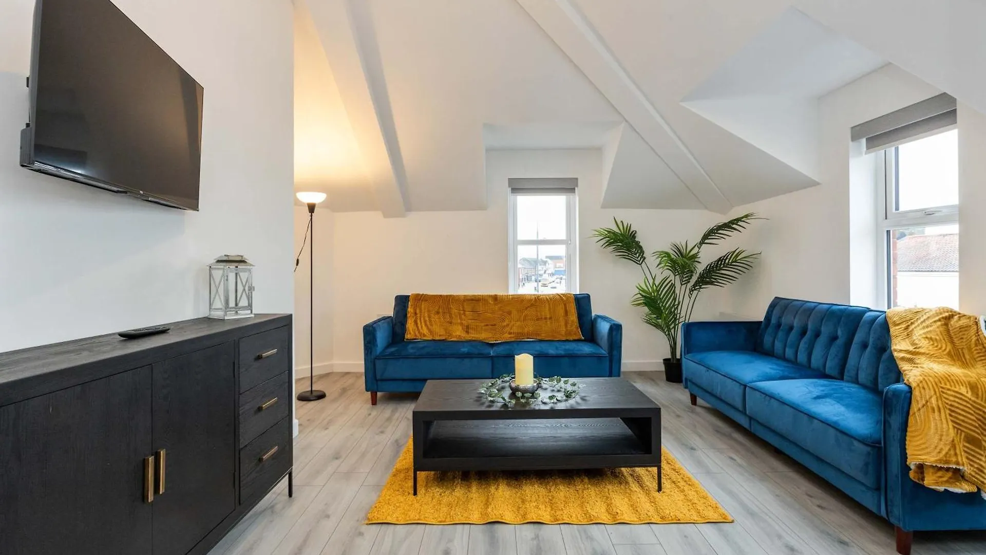 Unique 1 Bed Penthouse In East Village, Belfast - Walk To City Centre, Roof Terrace